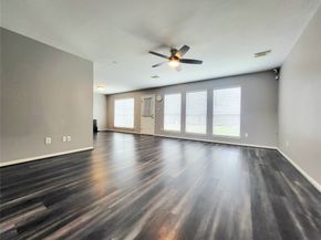 8722 Ashlawn Drive, Houston TX 77083