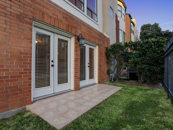 5400 Gibson Street, Houston TX 77007