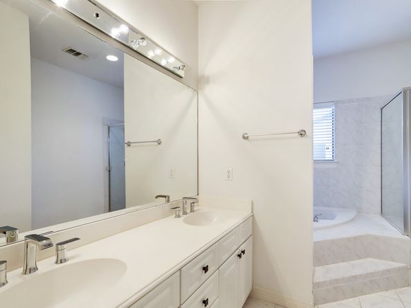 5400 Gibson Street, Houston TX 77007