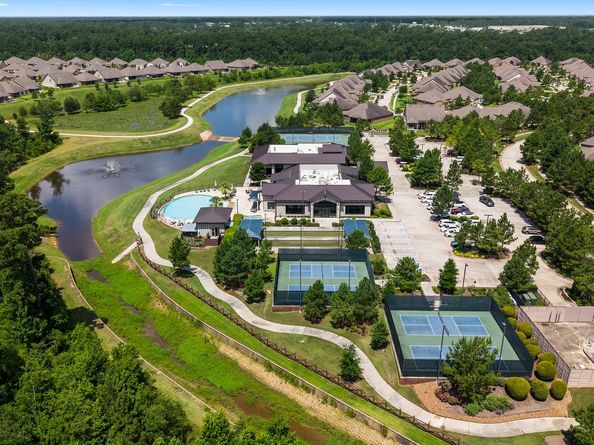 242 Flaxen Chestnut, Spring TX 77382