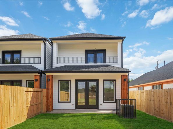 3504 Caplin Street D, Houston TX 77026