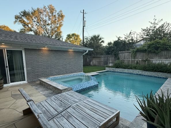 8422 Academy Street, Houston TX 77025