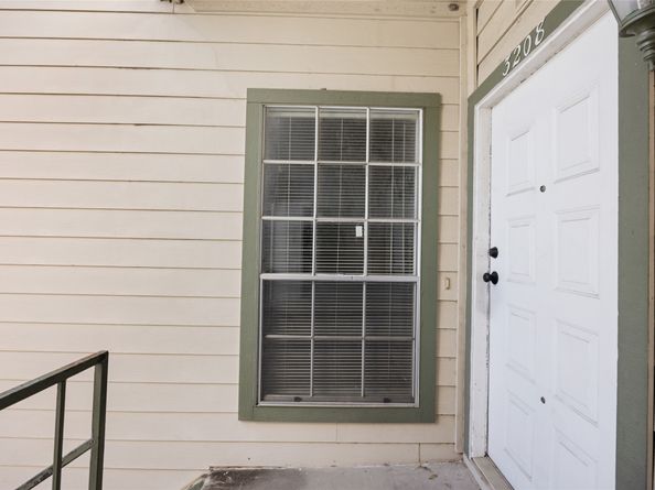 6500 Harbor Town Drive 3208, Houston TX 77036