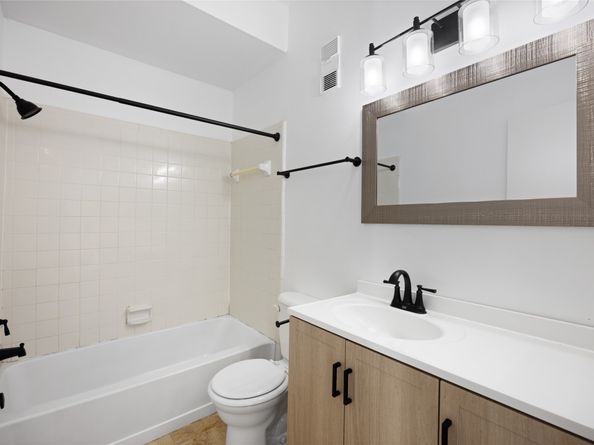 6500 Harbor Town Drive 3208, Houston TX 77036