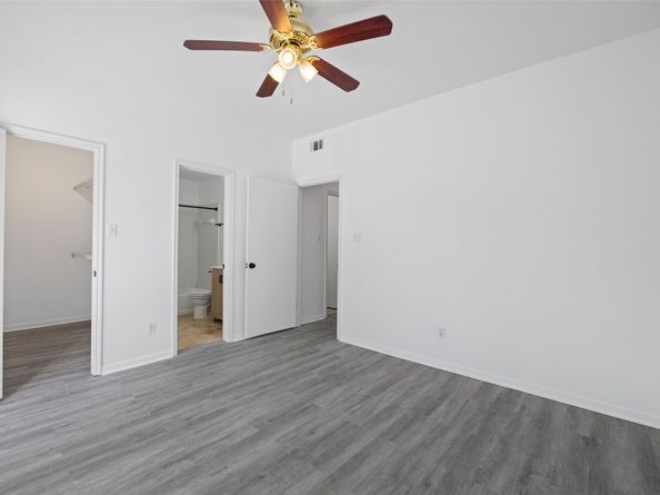 6500 Harbor Town Drive 3208, Houston TX 77036