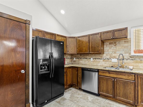 3718 Storm Creek Drive, Houston TX 77088