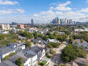 1204 Willard Street, Houston TX 77006