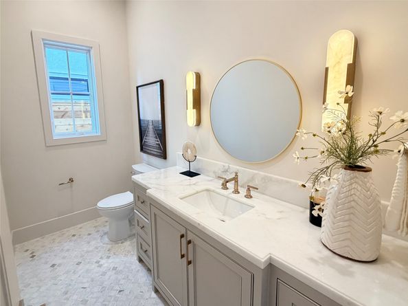 1204 Willard Street, Houston TX 77006