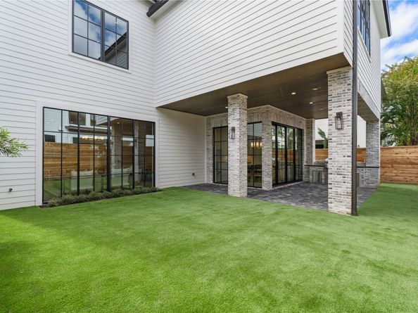 1204 Willard Street, Houston TX 77006