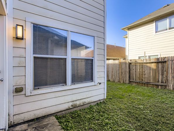 826 Forest Hillside Lane, Houston TX 77067