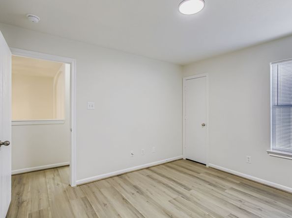 826 Forest Hillside Lane, Houston TX 77067