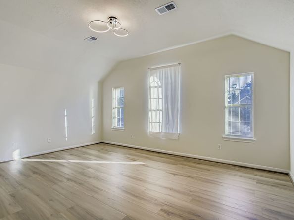 826 Forest Hillside Lane, Houston TX 77067