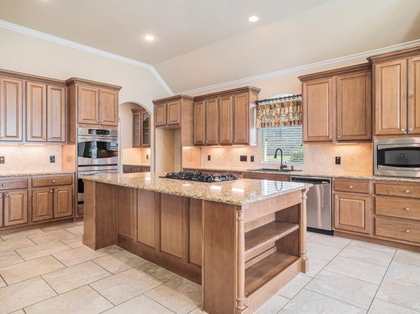 2150 Summit Mist Drive, Conroe TX 77304