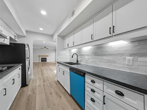 2243 W Alabama Street 10, Houston TX 77098