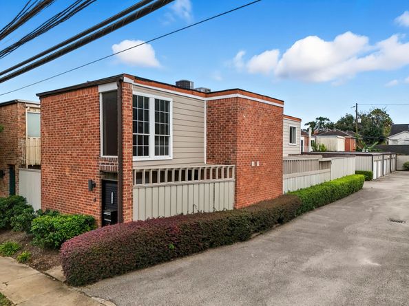 2243 W Alabama Street 10, Houston TX 77098