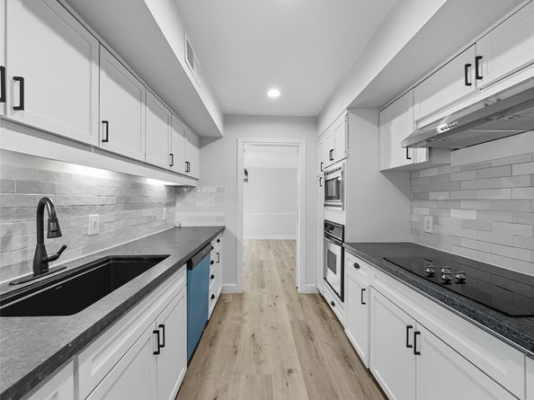 2243 W Alabama Street 10, Houston TX 77098