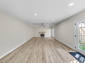 2243 W Alabama Street 10, Houston TX 77098