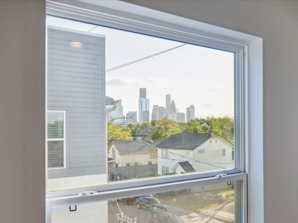 1812 Elysian Street, Houston TX 77026