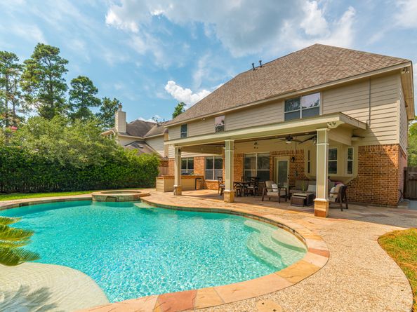 7 Stickley Court, The Woodlands TX 77382