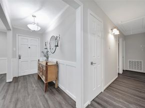 4402 Fallbrook Drive, Houston TX 77018