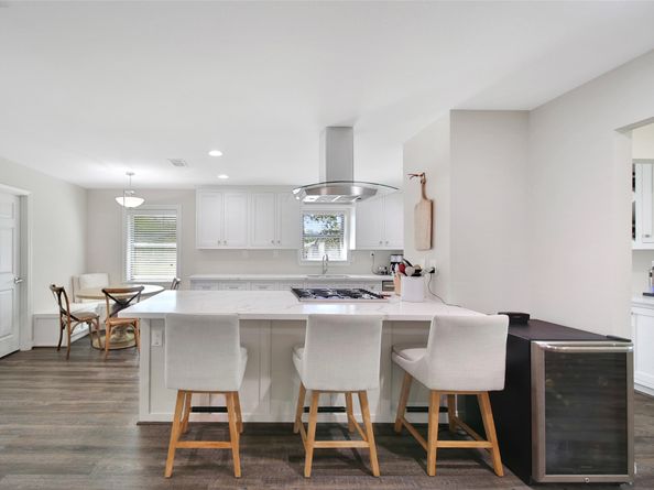 4402 Fallbrook Drive, Houston TX 77018