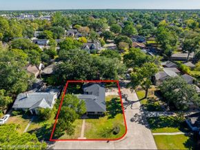 4402 Fallbrook Drive, Houston TX 77018