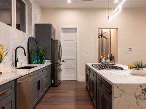 915 Thompson Street, Houston TX 77007