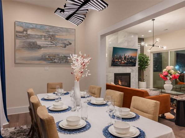 915 Thompson Street, Houston TX 77007