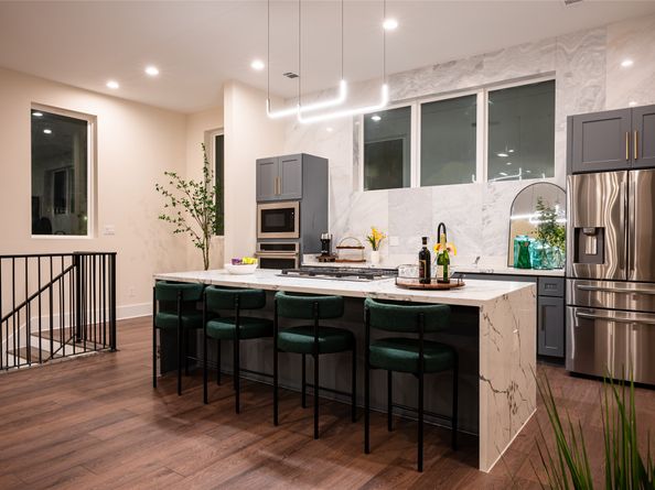 915 Thompson Street, Houston TX 77007