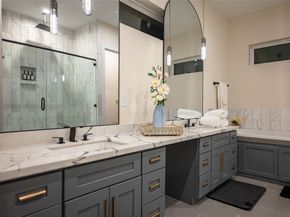 915 Thompson Street, Houston TX 77007