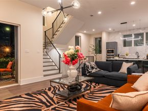 915 Thompson Street, Houston TX 77007