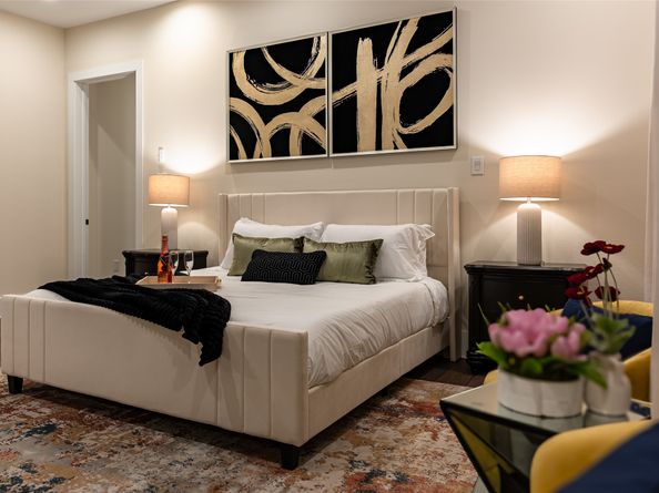 915 Thompson Street, Houston TX 77007