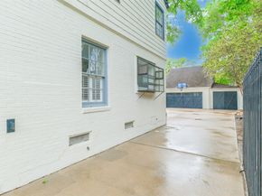 2201 Maroneal Street, Houston TX 77030