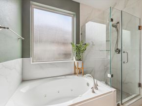 13711 Mckinney Creek Lane, Houston TX 77044