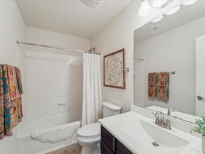 13711 Mckinney Creek Lane, Houston TX 77044