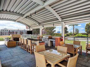 2207 Bancroft Street 604, Houston TX 77027