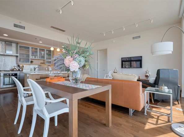 2207 Bancroft Street 604, Houston TX 77027