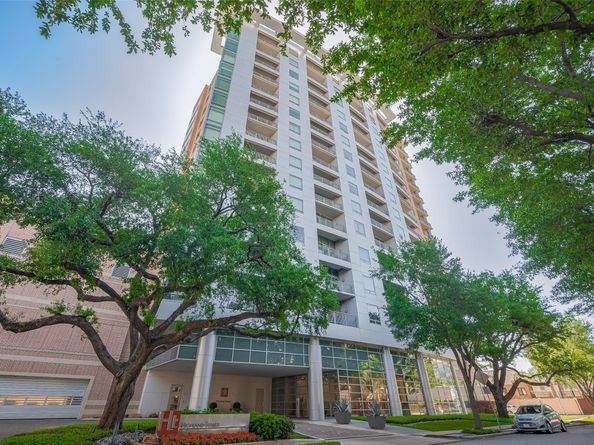 2207 Bancroft Street 604, Houston TX 77027