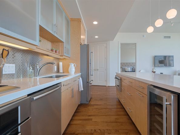 2207 Bancroft Street 604, Houston TX 77027