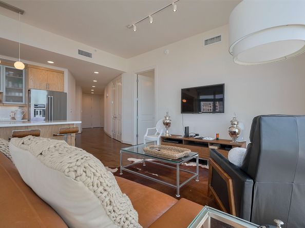 2207 Bancroft Street 604, Houston TX 77027