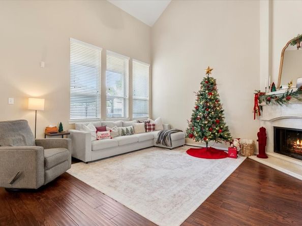 7 Tallgrass Way, Spring TX 77389