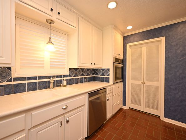 9238 Stroud Drive, Houston TX 77036