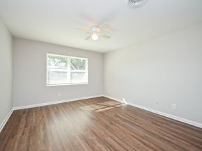 5438 Jackwood Street, Houston TX 77096