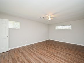 5438 Jackwood Street, Houston TX 77096