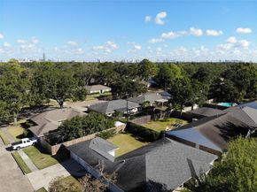 5438 Jackwood Street, Houston TX 77096