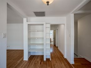 2308 Blodgett Street, Houston TX 77004