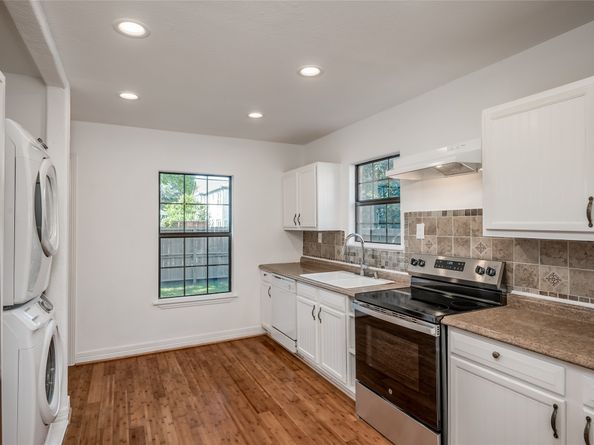 2308 Blodgett Street, Houston TX 77004