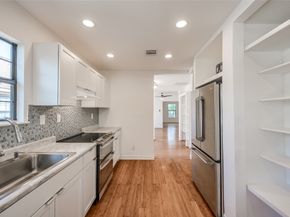 2308 Blodgett Street, Houston TX 77004