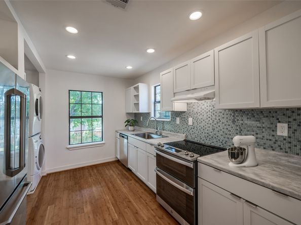 2308 Blodgett Street, Houston TX 77004