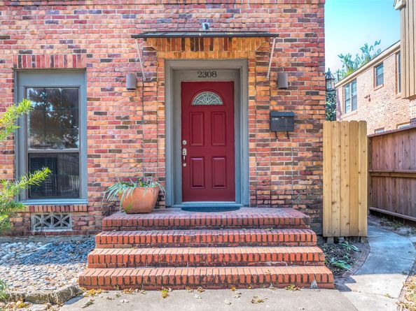 2308 Blodgett Street, Houston TX 77004